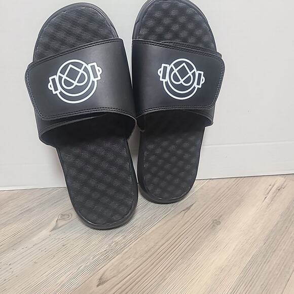 NBA Unisex Slides Dominique Wilkins Limited Exclusive KultureCity Logo Sz 9 - Picture 7 of 7